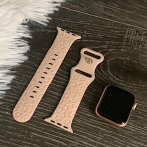 Ultra Soft Silicone Dusty Pink Leopard Engraved Apple Watch Band | 38/40/41mm